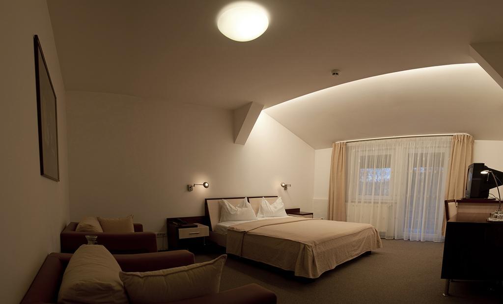 Hotel Baneasa Parc Bucharest Room photo